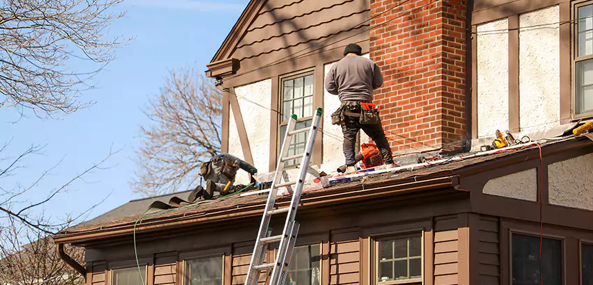 Roof Siding Trim Repair in Windermere